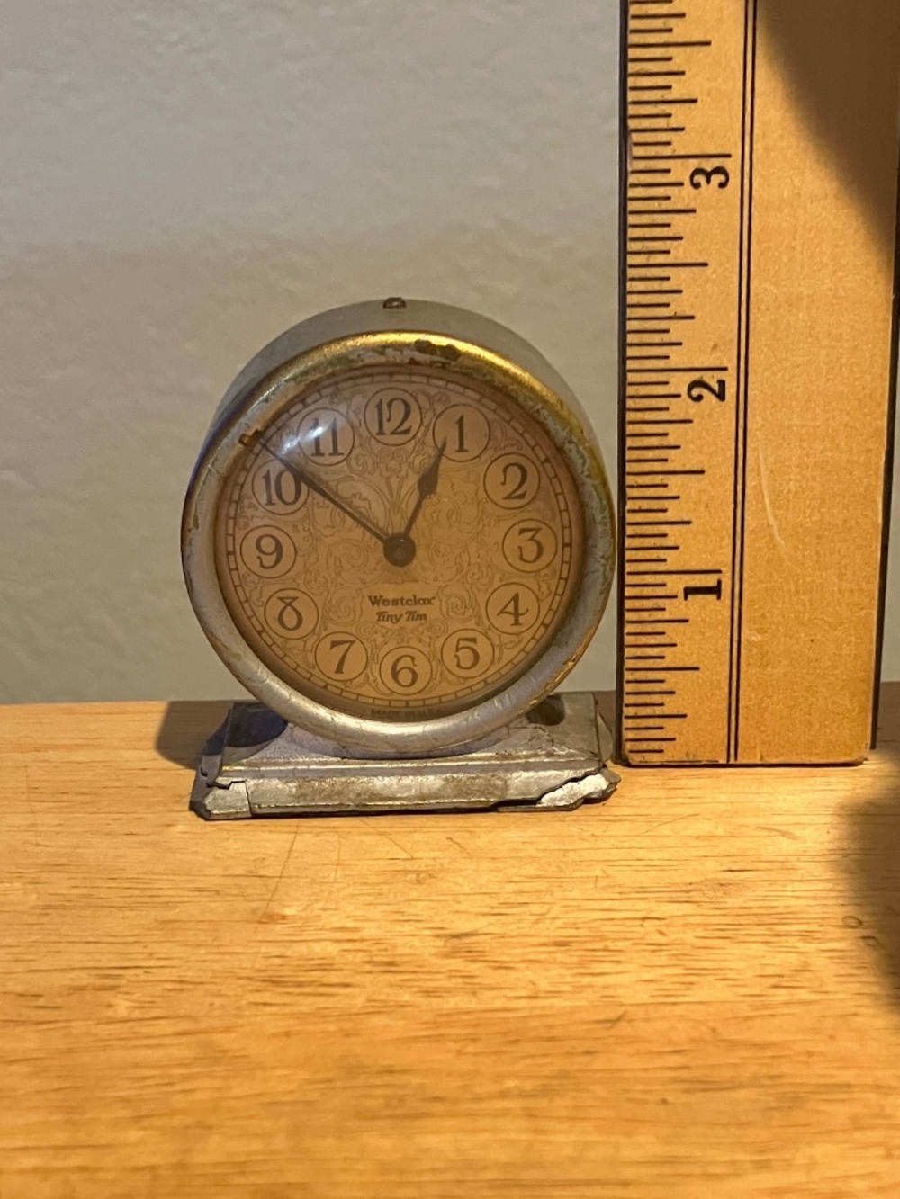 Tiny Tim Clock - Picture 6 of 10